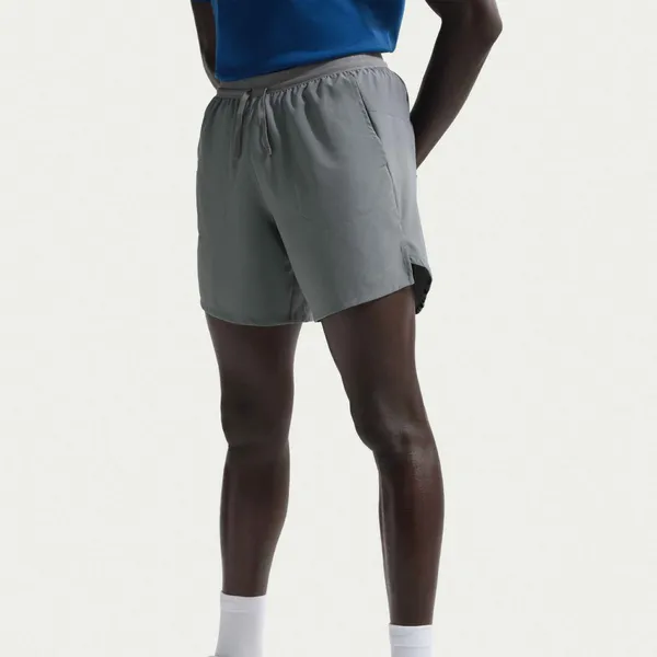 Nike Men's Stride 7" Short Smoke Grey